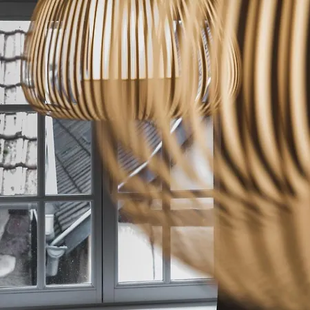 Hissla Le Schlupf & La Perle Daire *