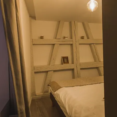 Hissla Le Schlupf & La Perle