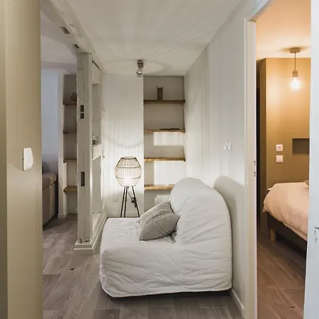 Hissla Le Schlupf & La Perle