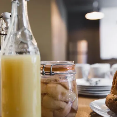 Hissla Le Schlupf & La Perle