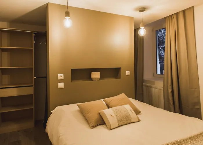Hissla Le Schlupf & La Perle Apartment